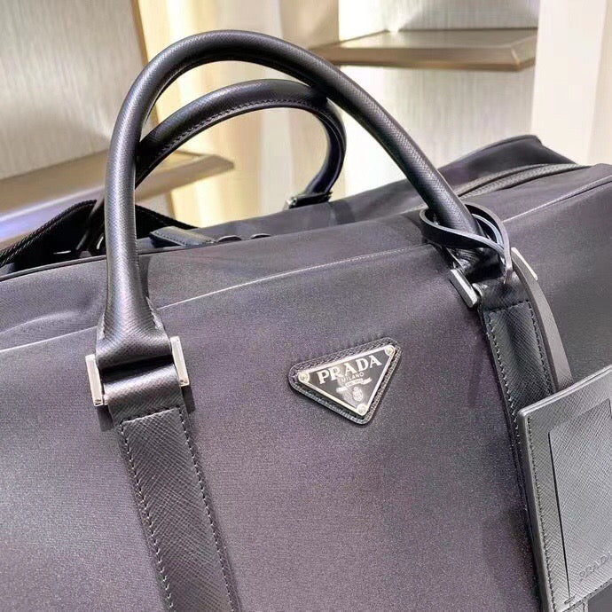Re Nylon Holdall