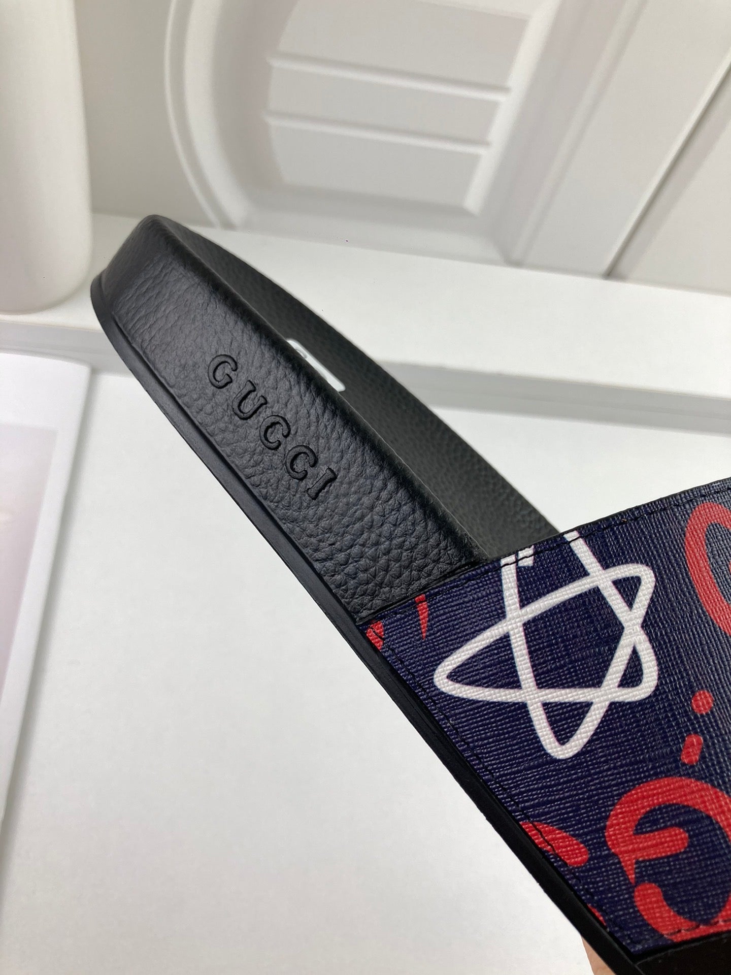 Logo Slides