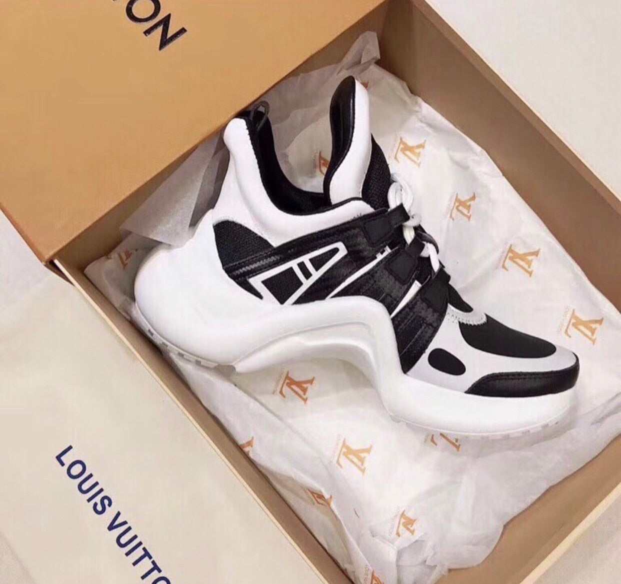 Archlight Sneaker