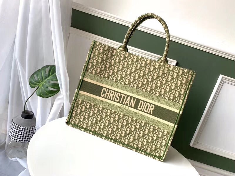 Book Tote Oblique