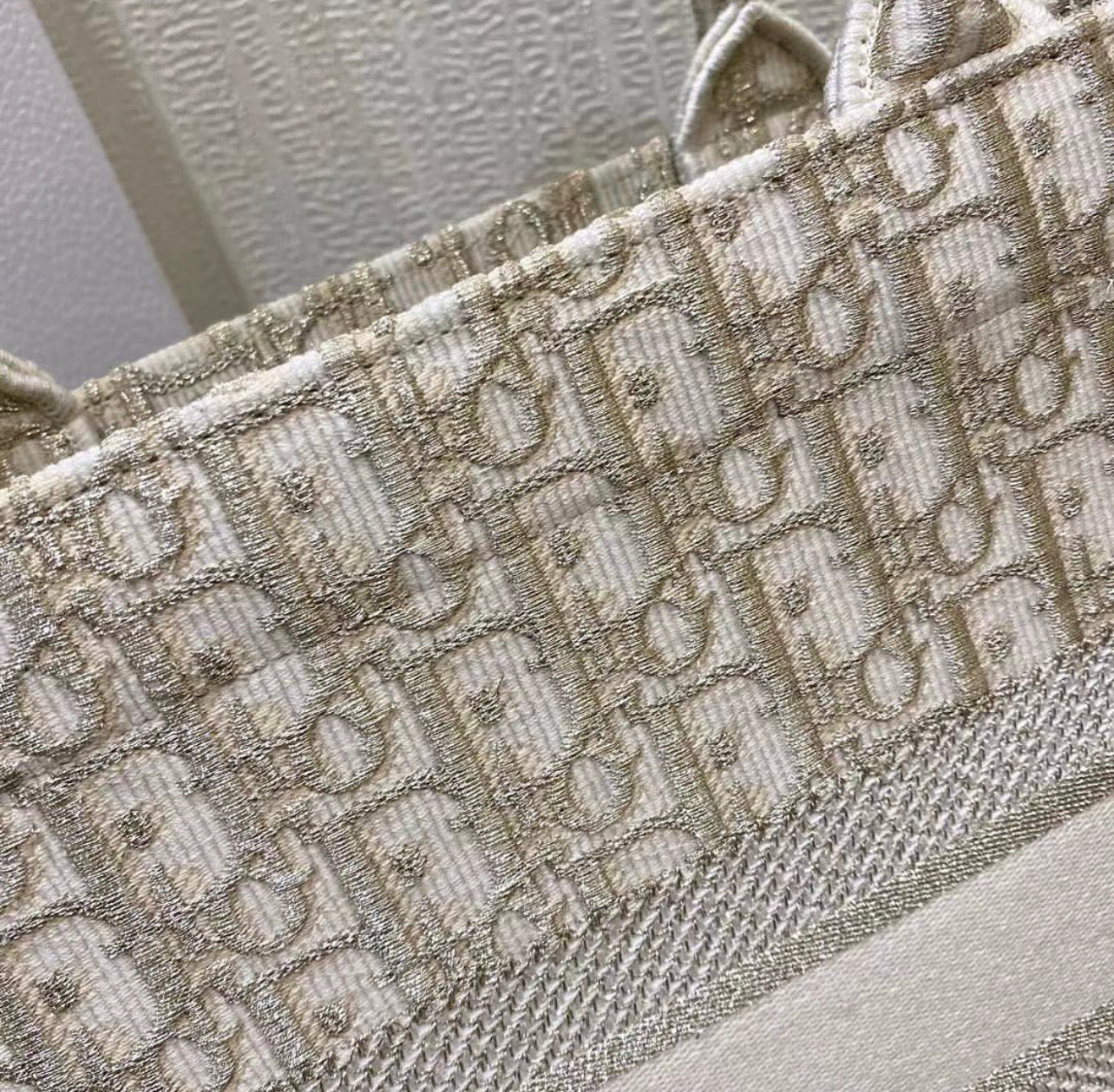 Medium Book Tote