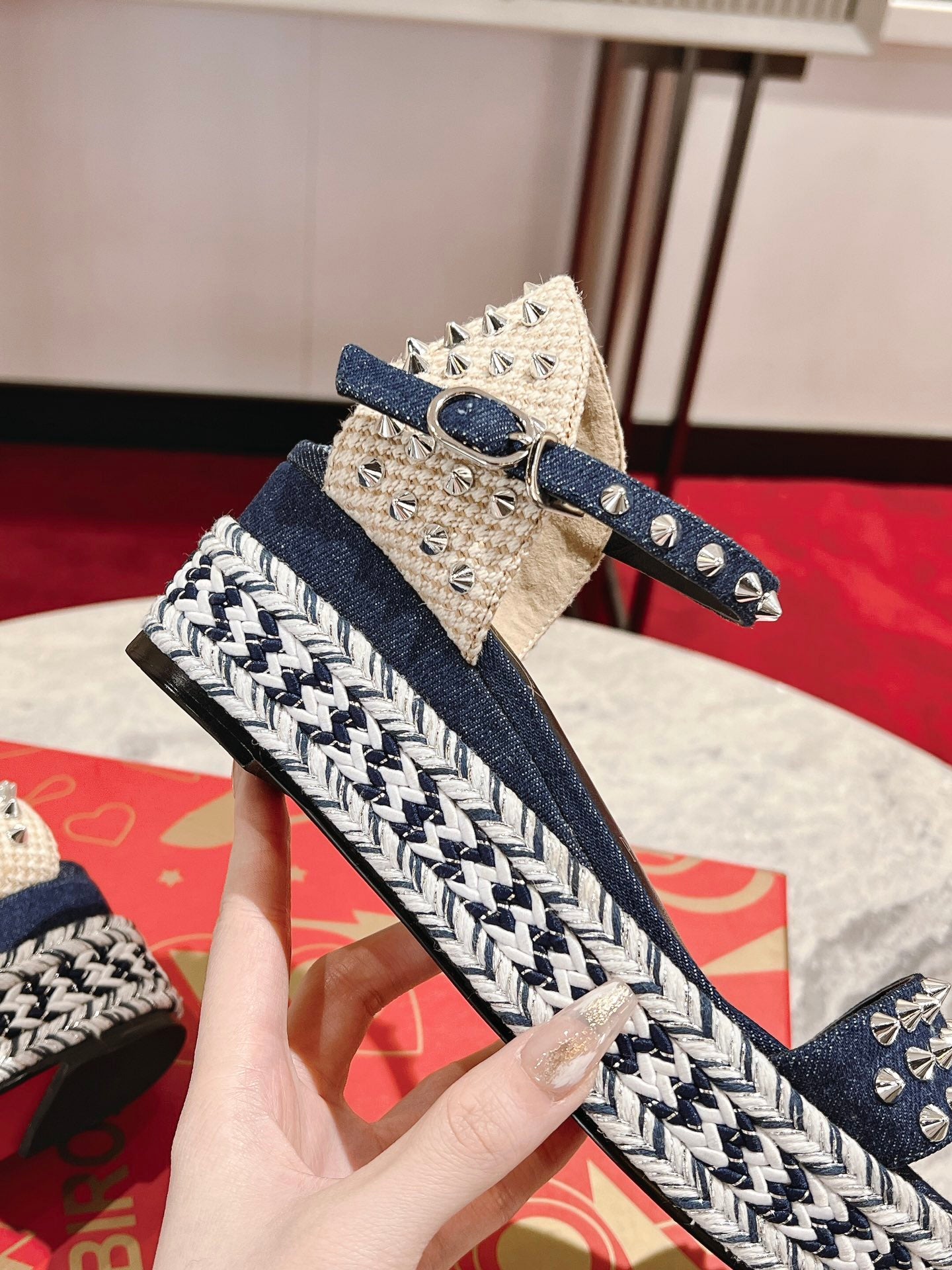 Madmonica Wedges