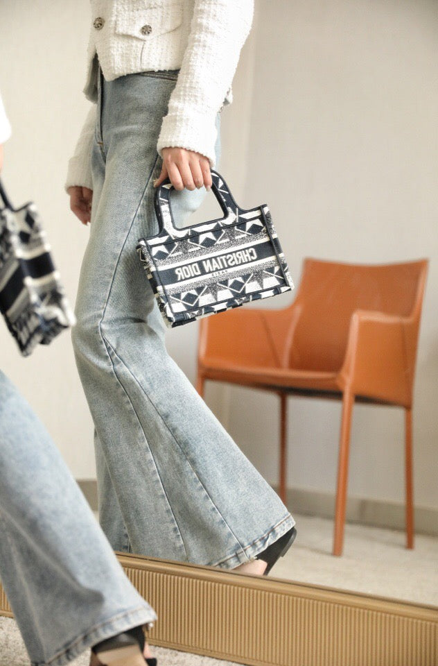 Book Tote
