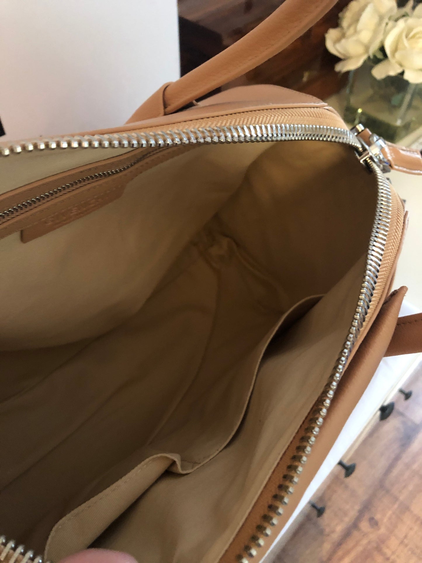 Antigona Grained Leather