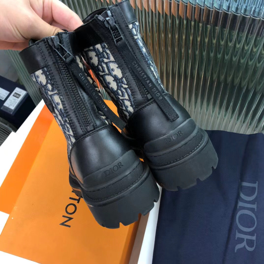 Oblique Boots