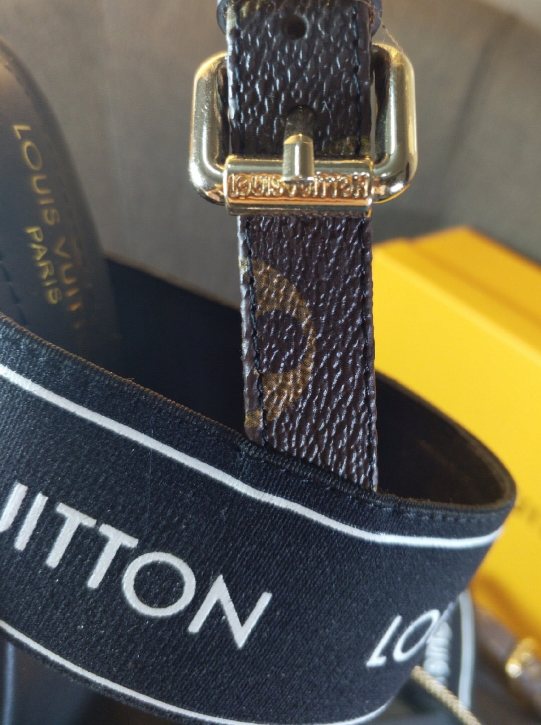 Passenger Chain Sandals