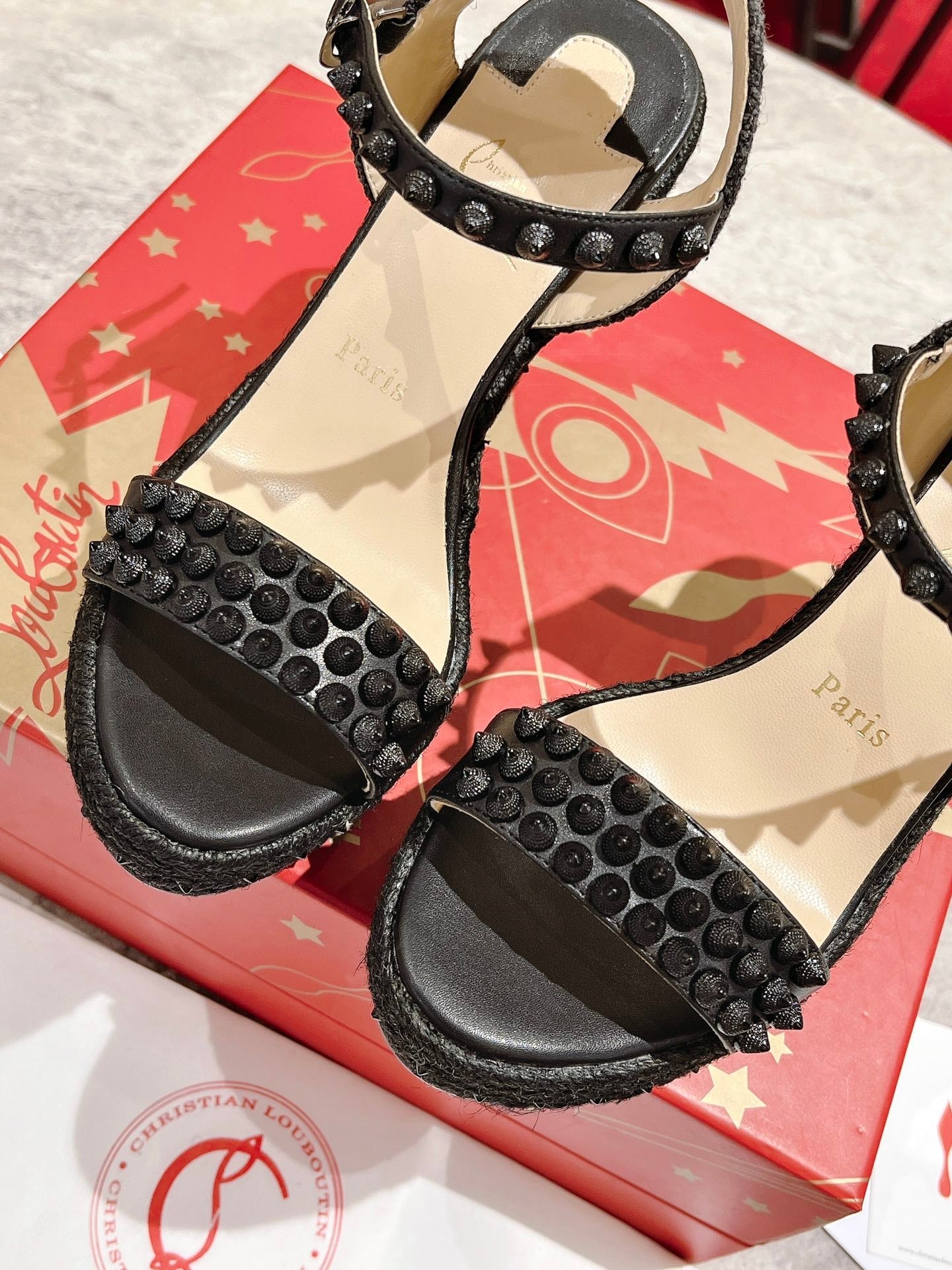 Madmonica Wedges