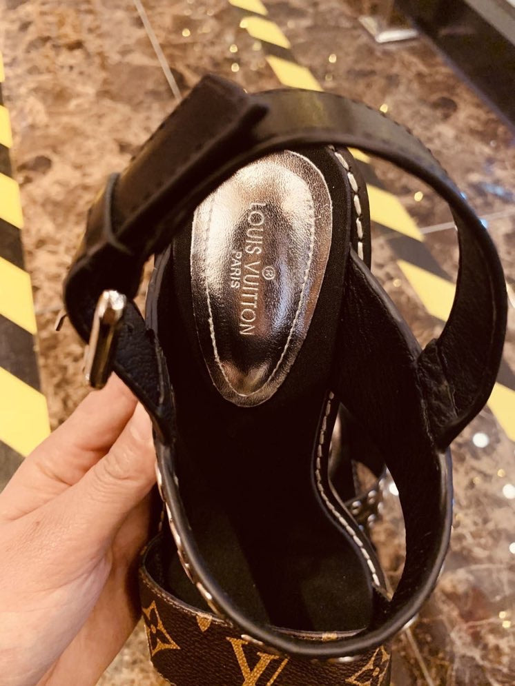Passenger Sandals