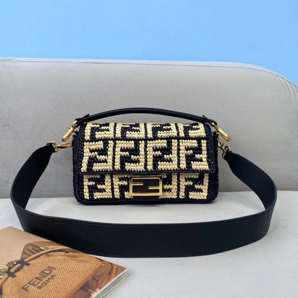 Baguette Raffia