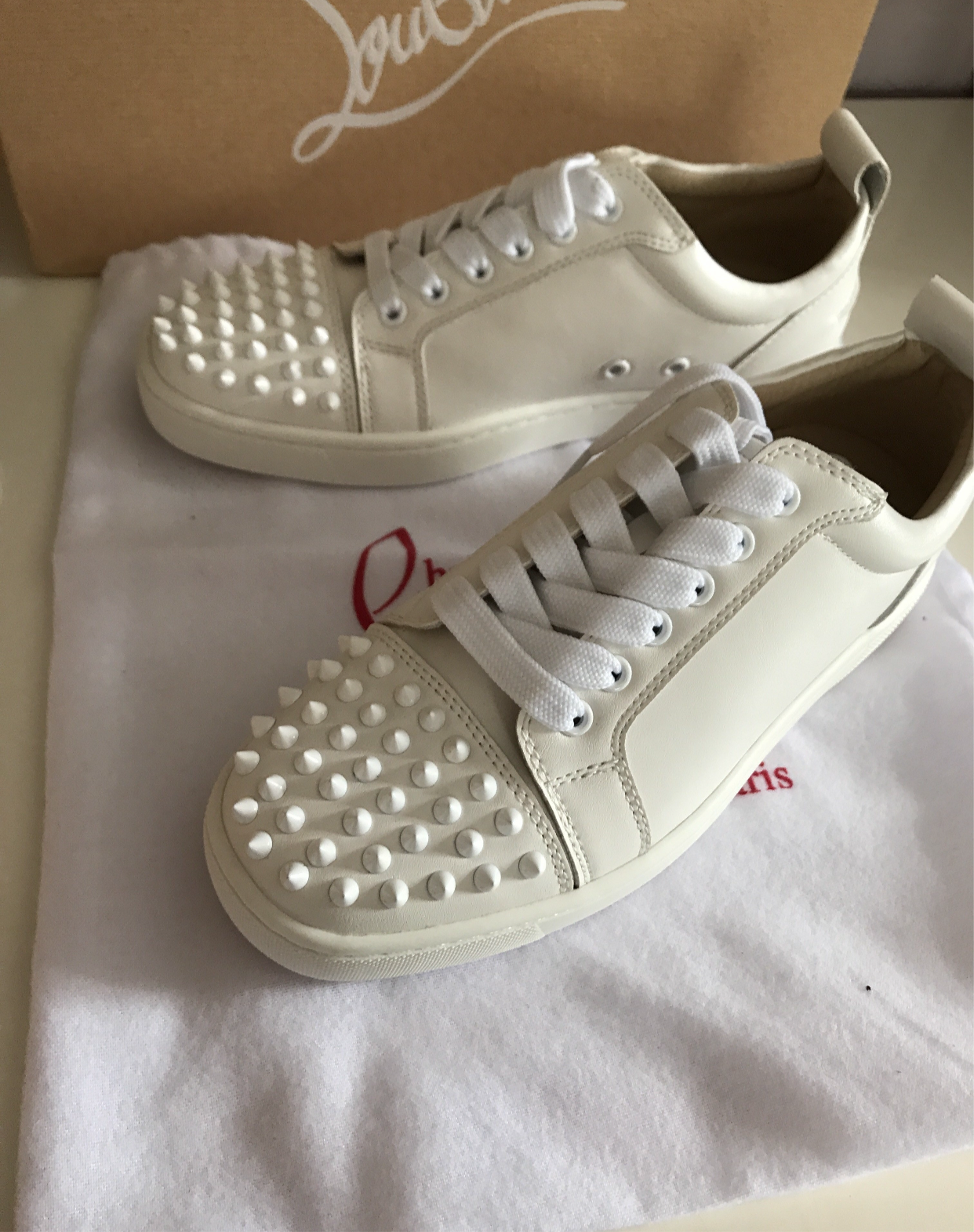 Louis Spikes Womens
