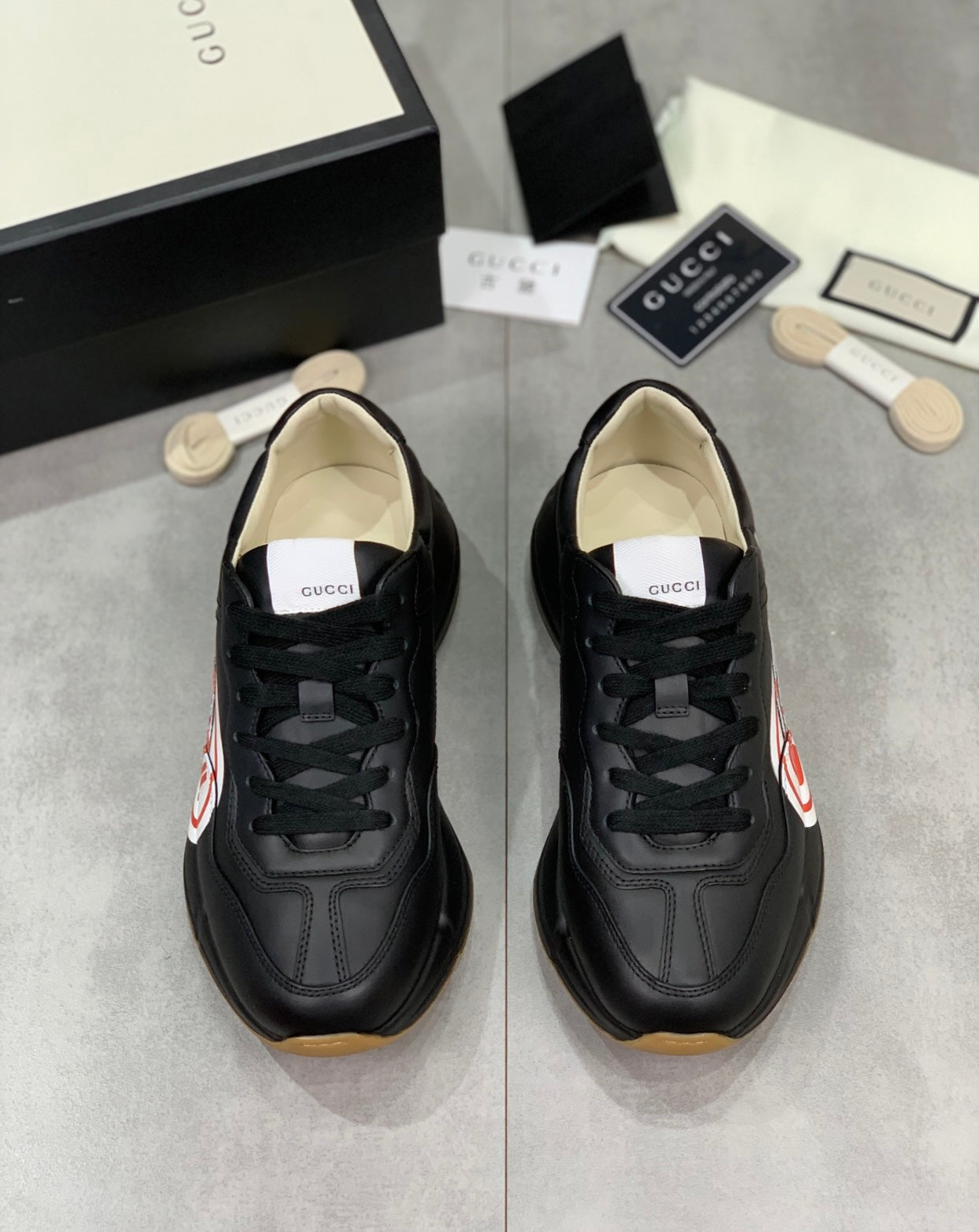 Rhyton Trainers