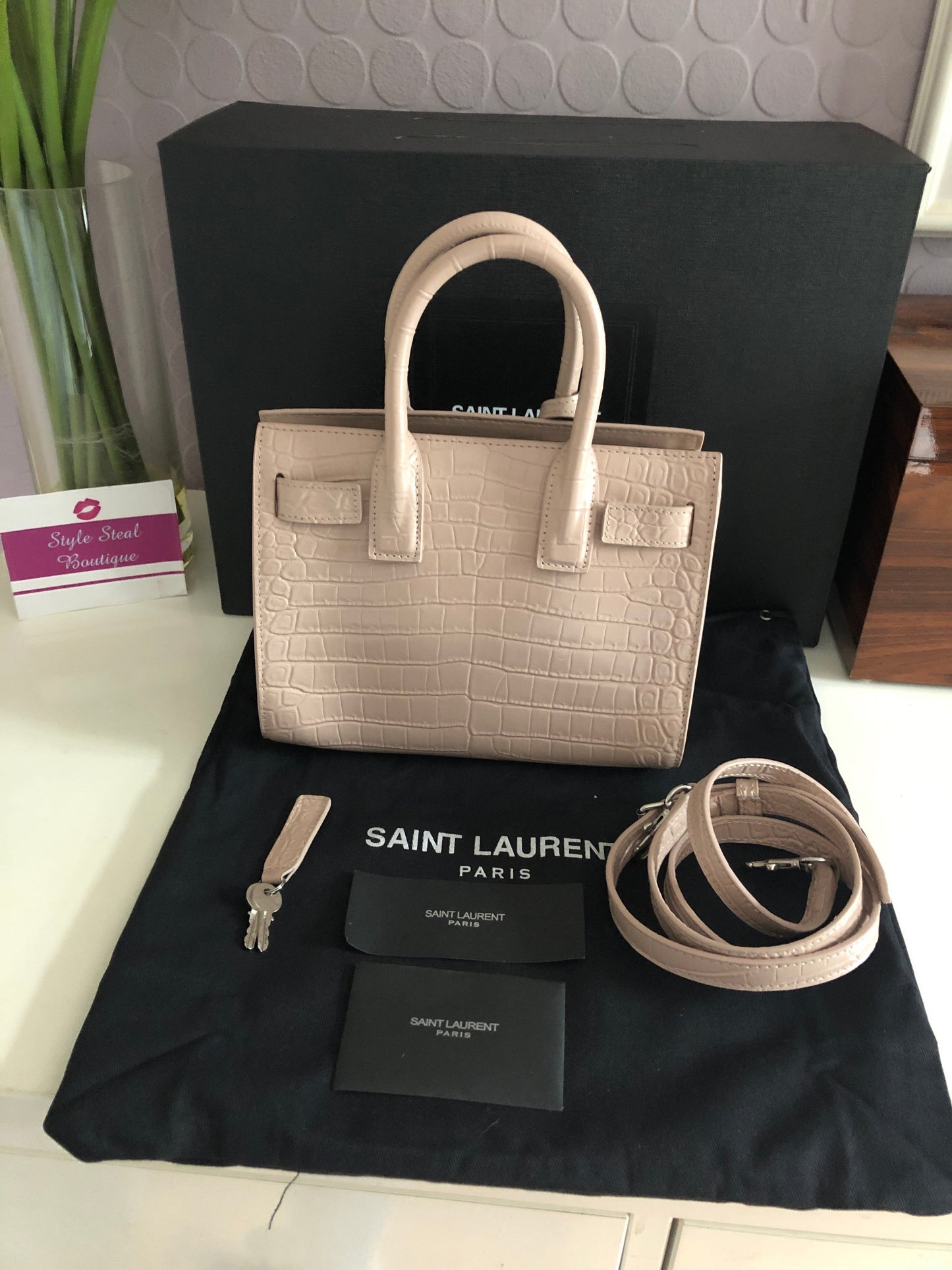 Sac De Jour Embossed