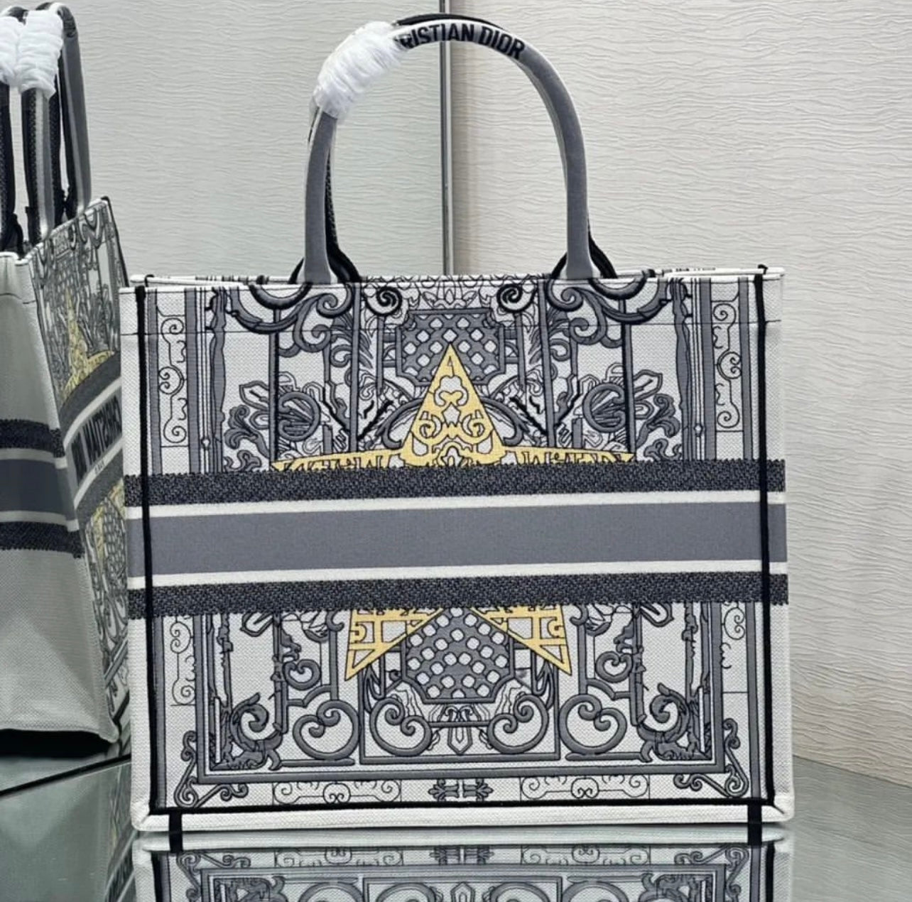 Medium Book Tote