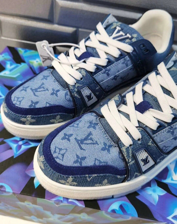 Logo Sneaker