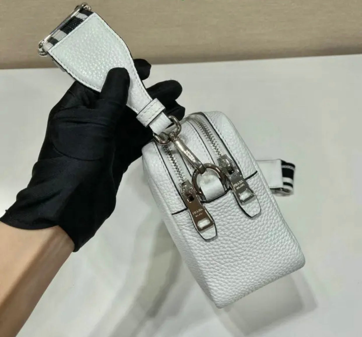Medium Leather Bag