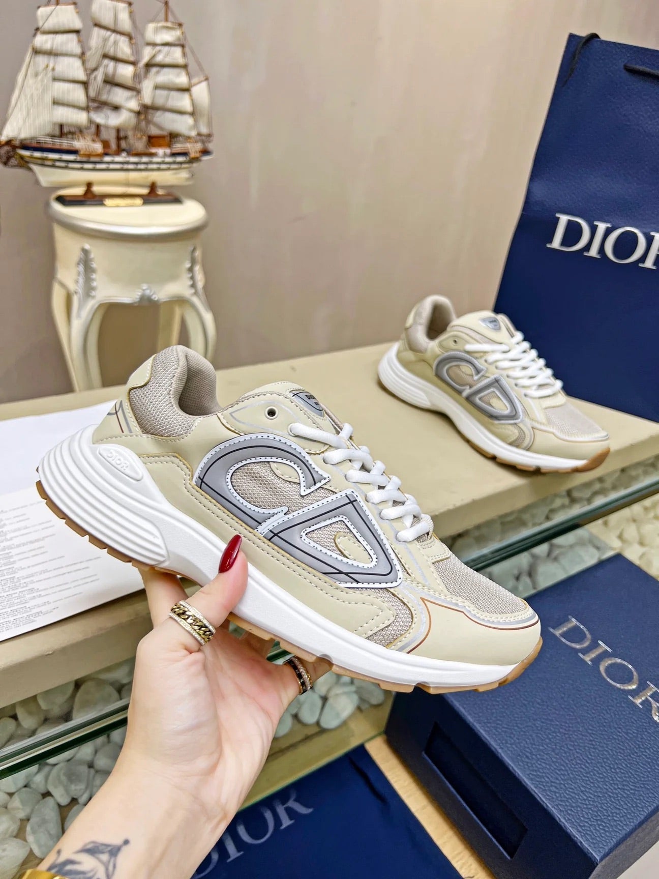 B30 Sneaker