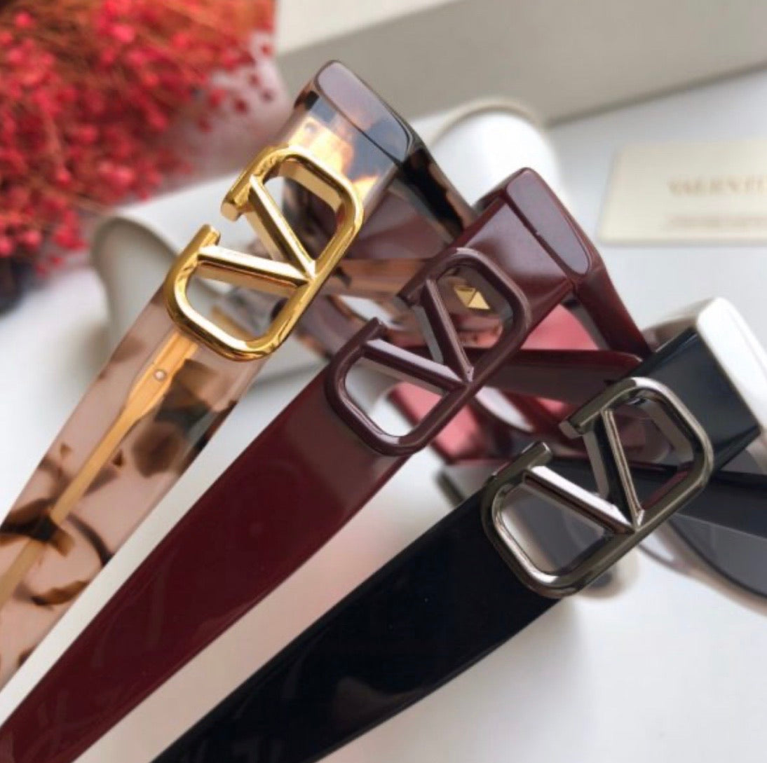 V Logo Sunglasses