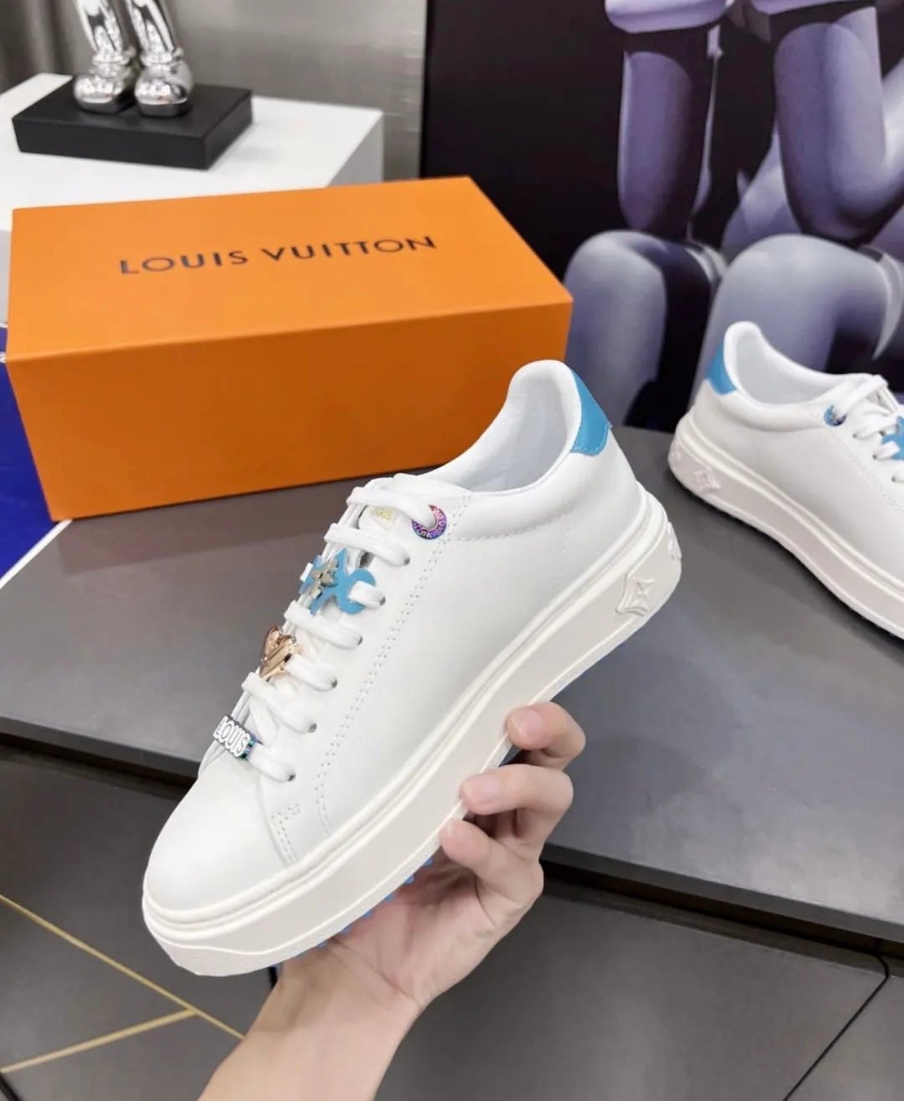 Timeout Sneaker