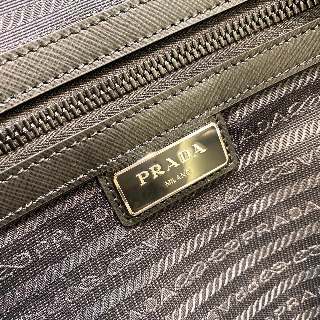 Re Nylon Holdall