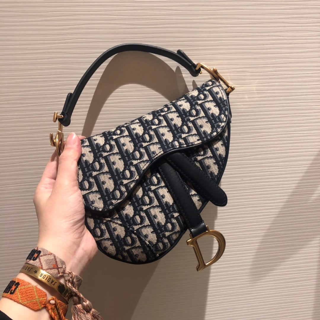 Saddle Bag Oblique