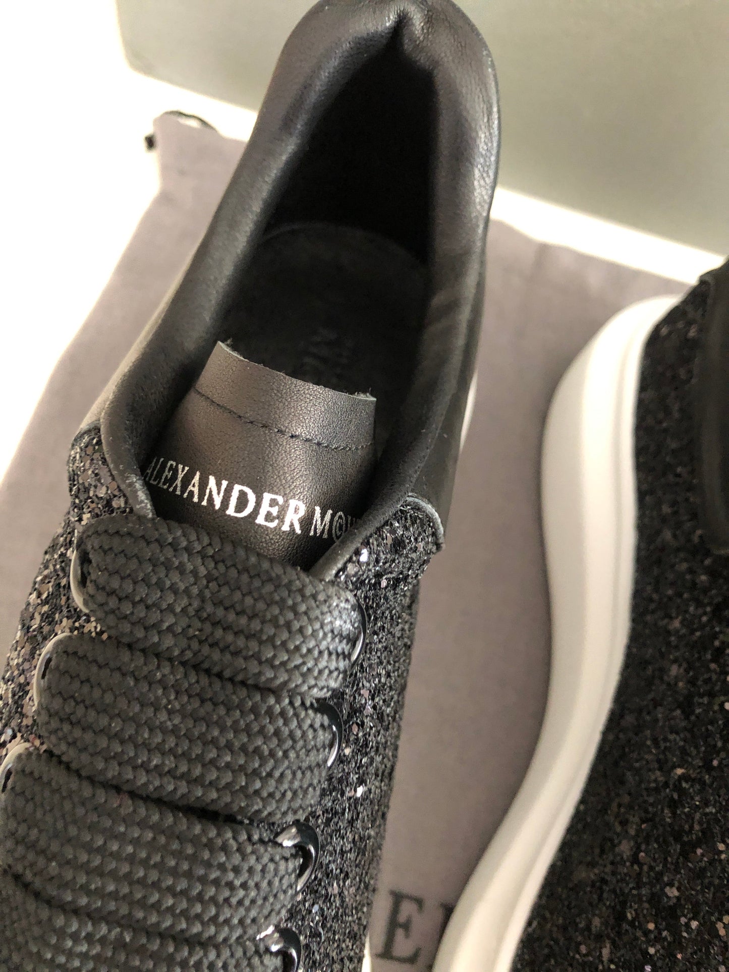 Oversized Sneaker Glitter