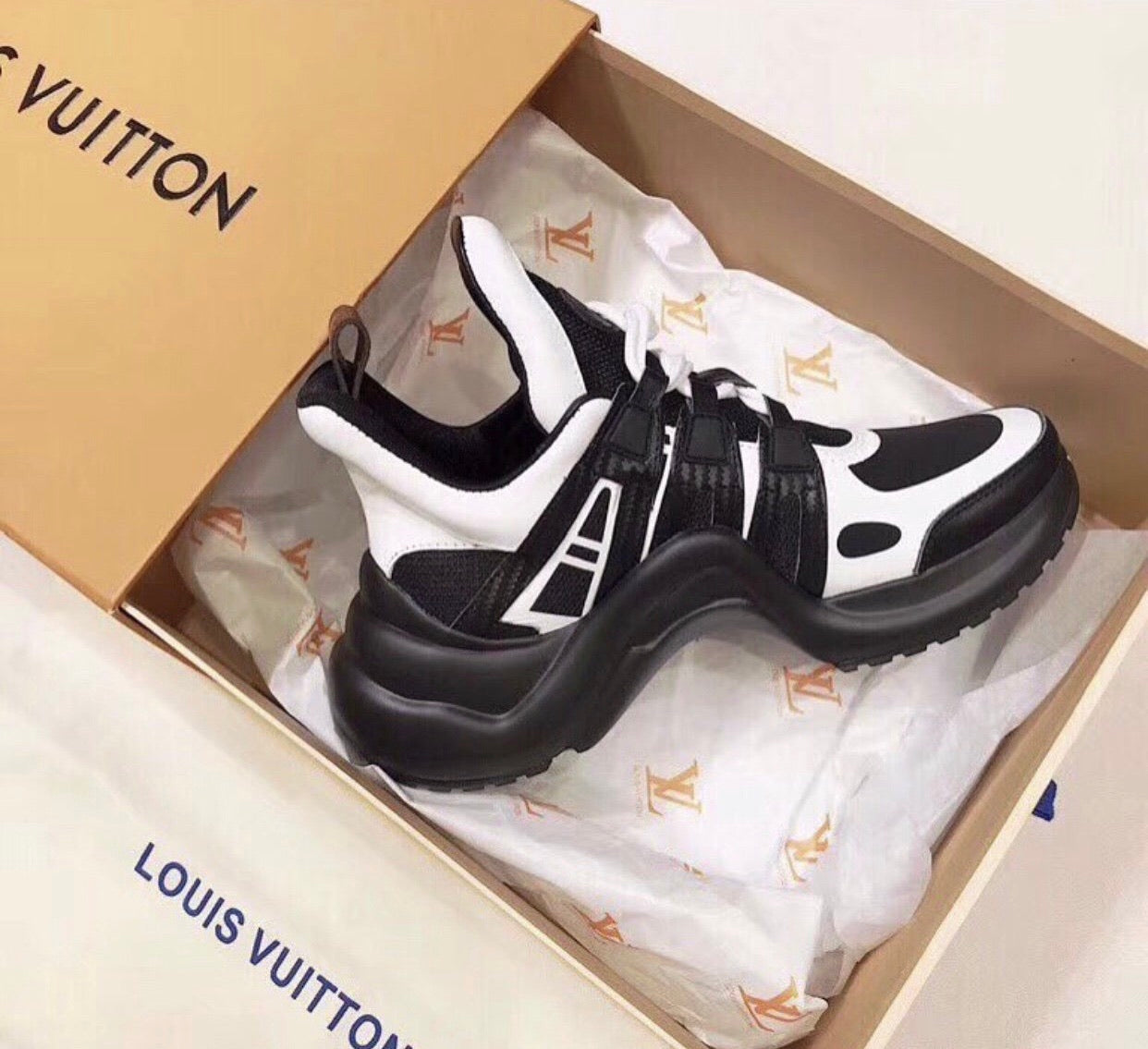 Archlight Sneaker