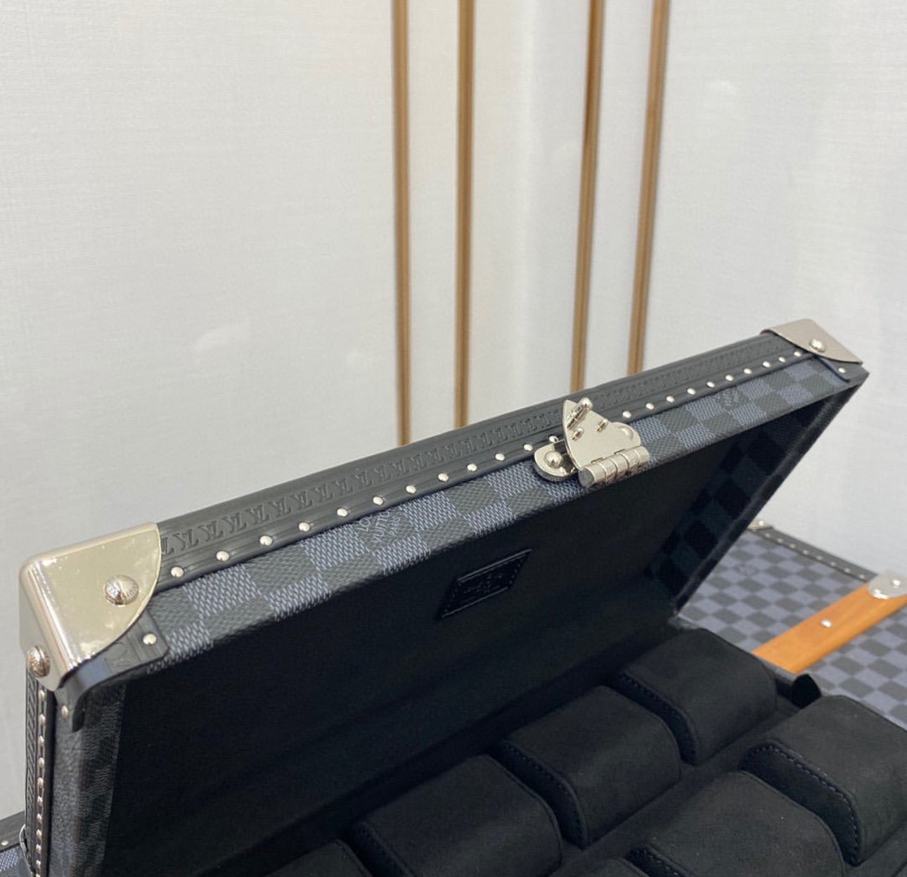 8 Watch Case