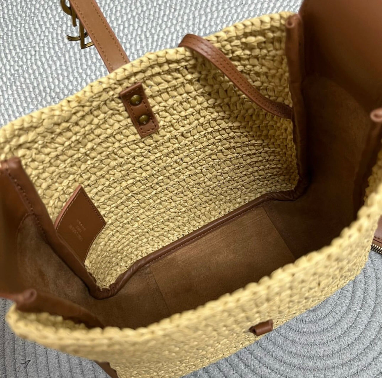 Le 5 Raffia