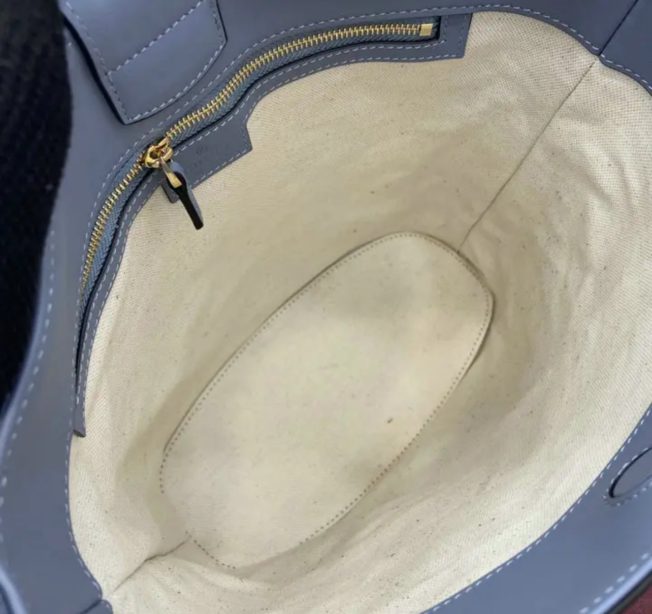 Medium Bucket Bag