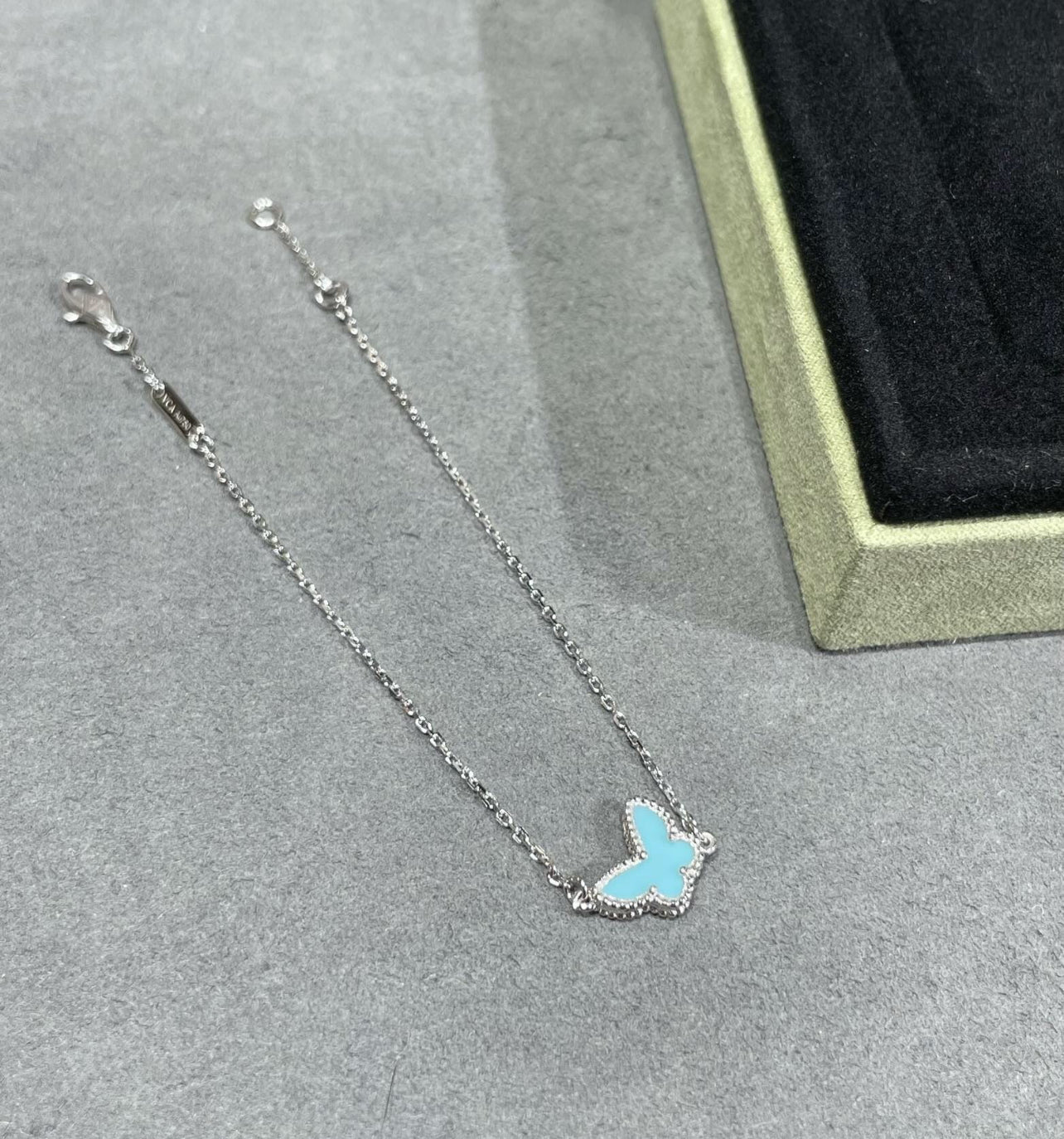 Alhambra Butterfly Set