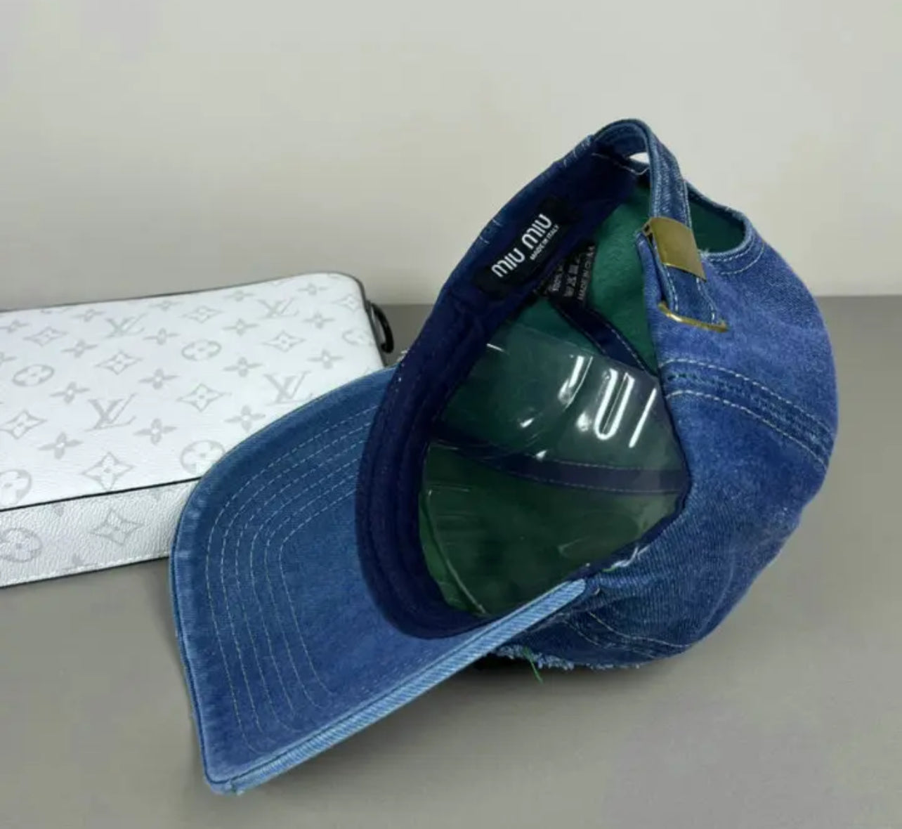 Logo Cap