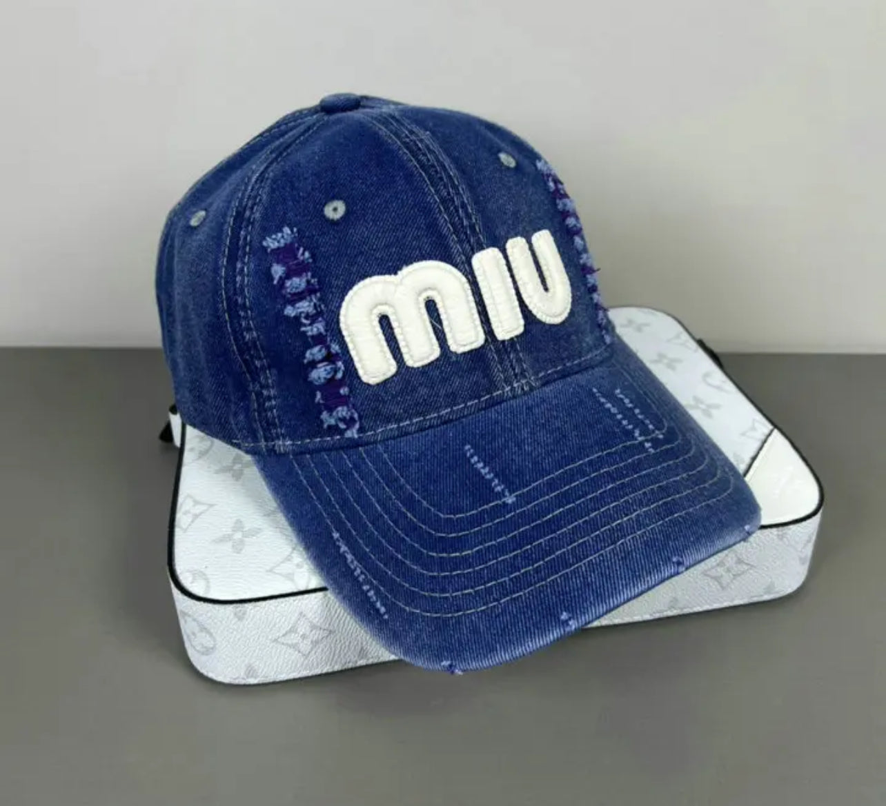 Logo Cap