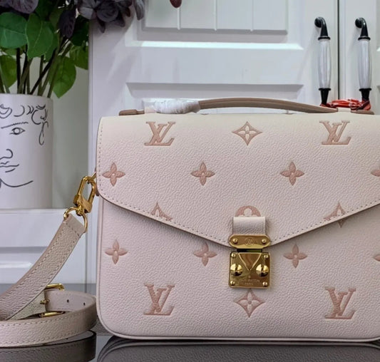 Pochette Metis