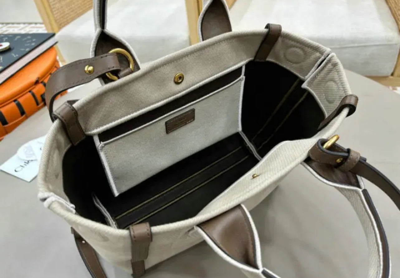 Carry Tote