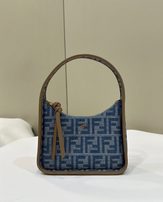 Essence Bag