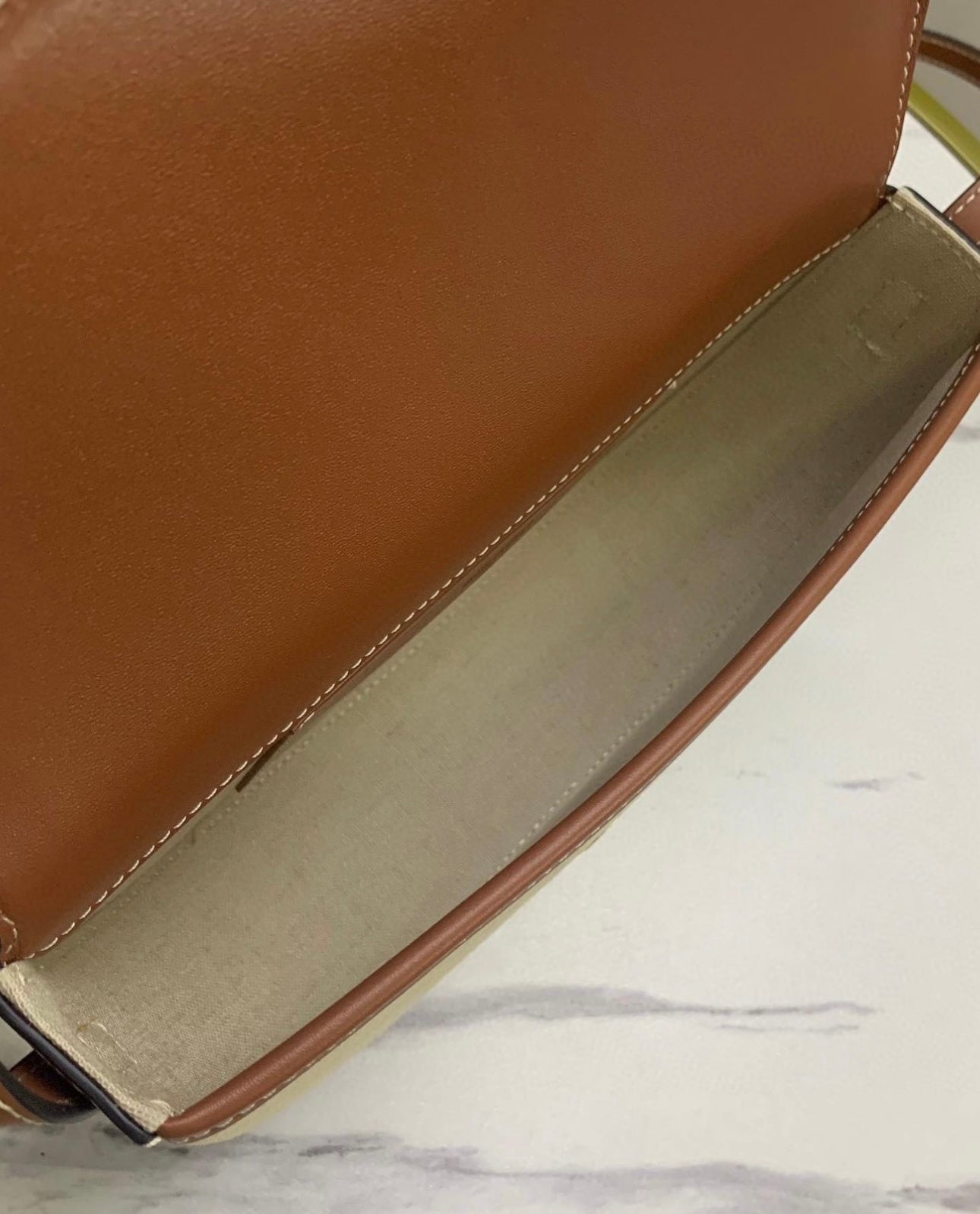 Besace Shoulder Bag