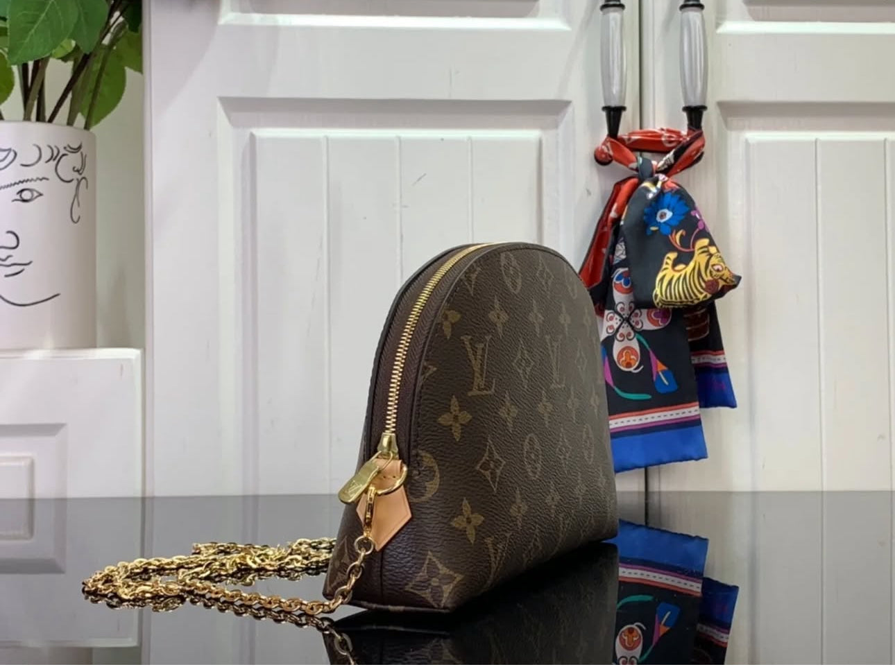 Chain Pouch