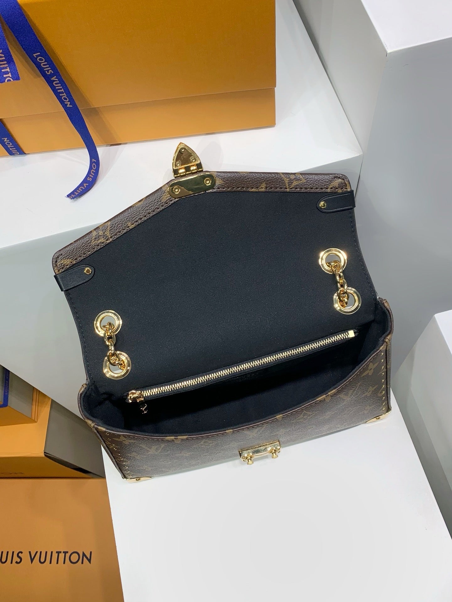 Trunk Bag