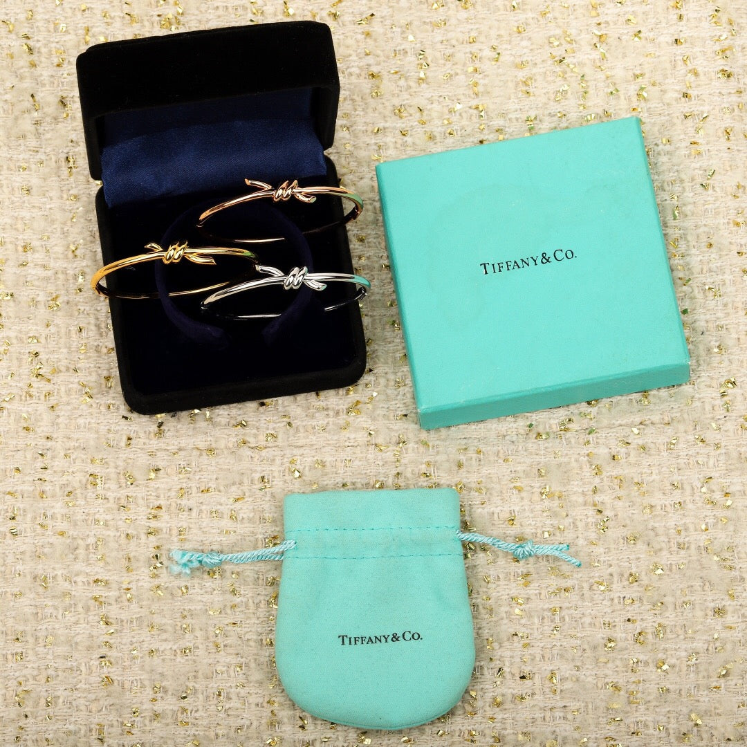 Knot Bracelet