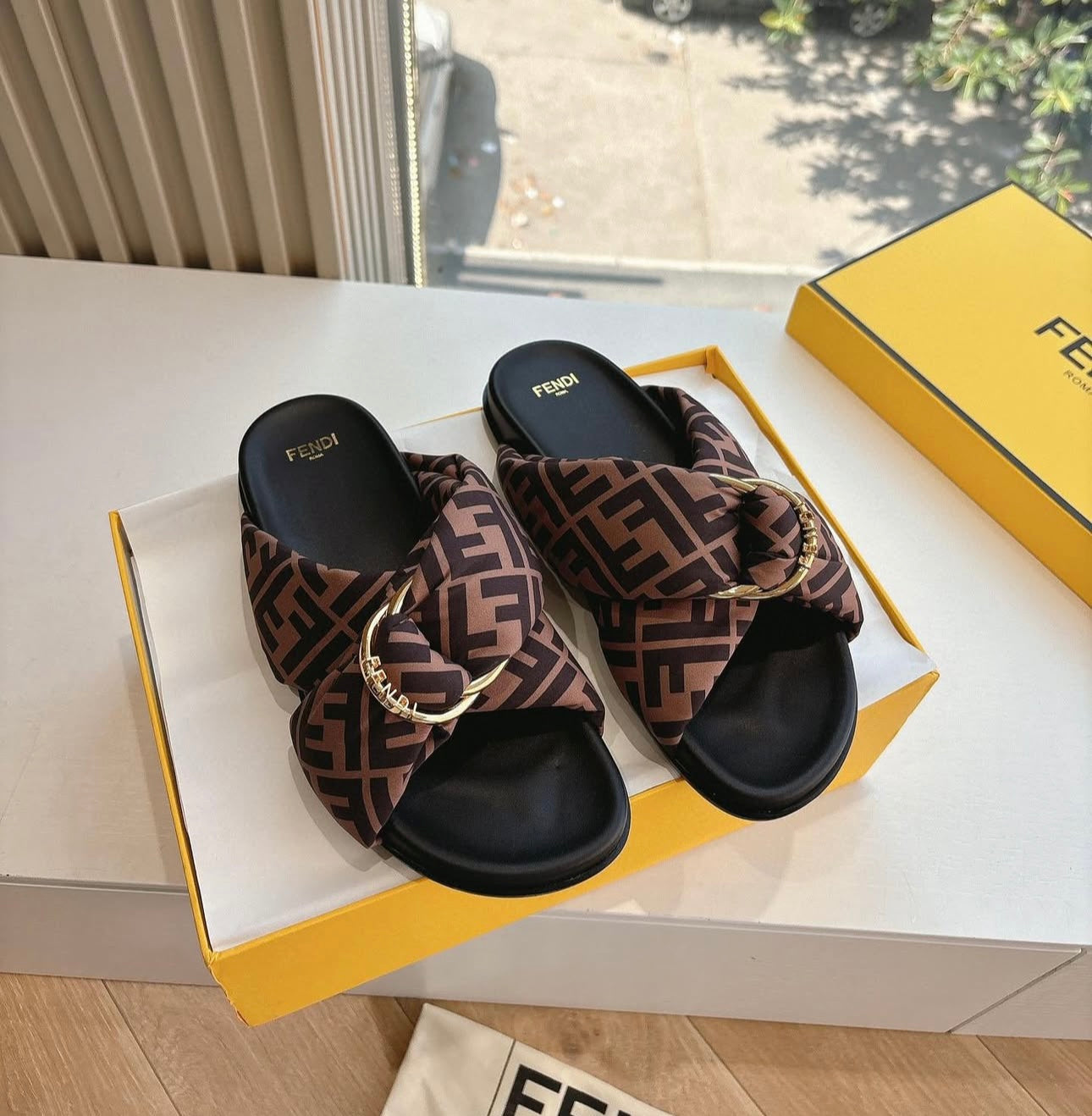 Feel Sandals