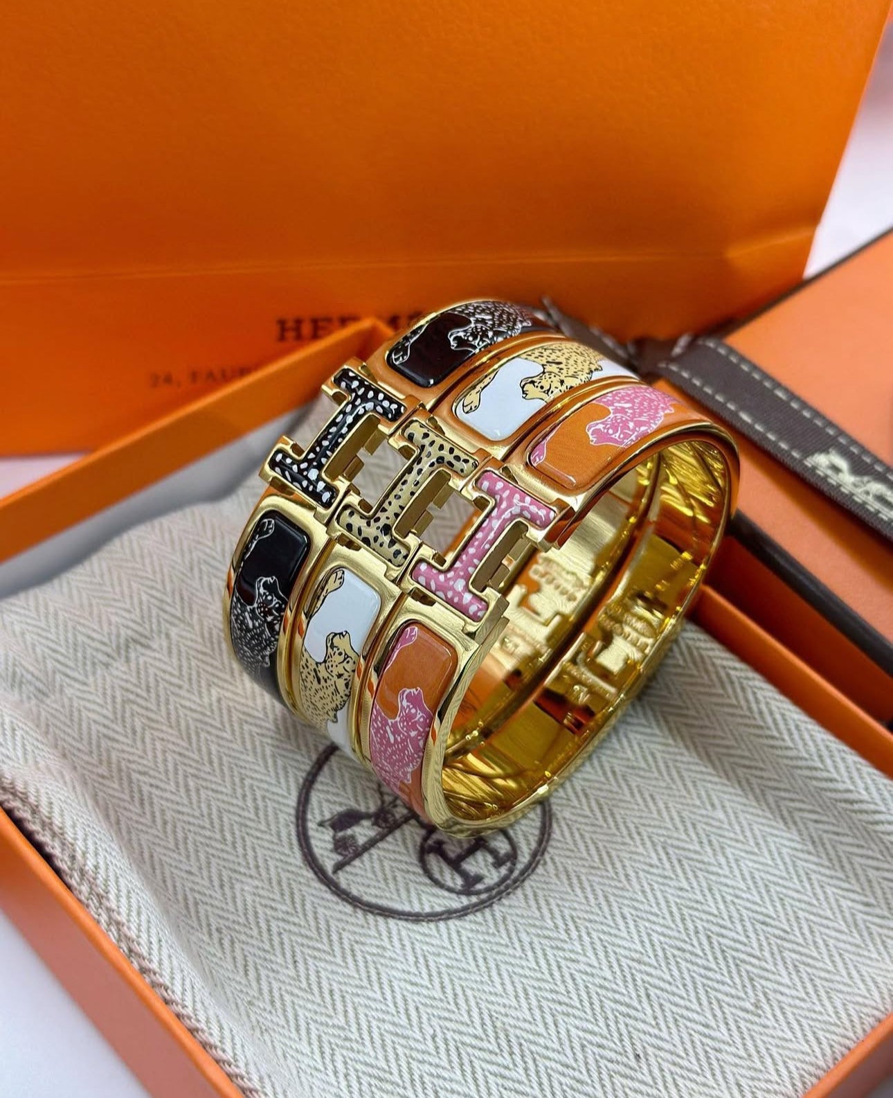 Clic Bracelet