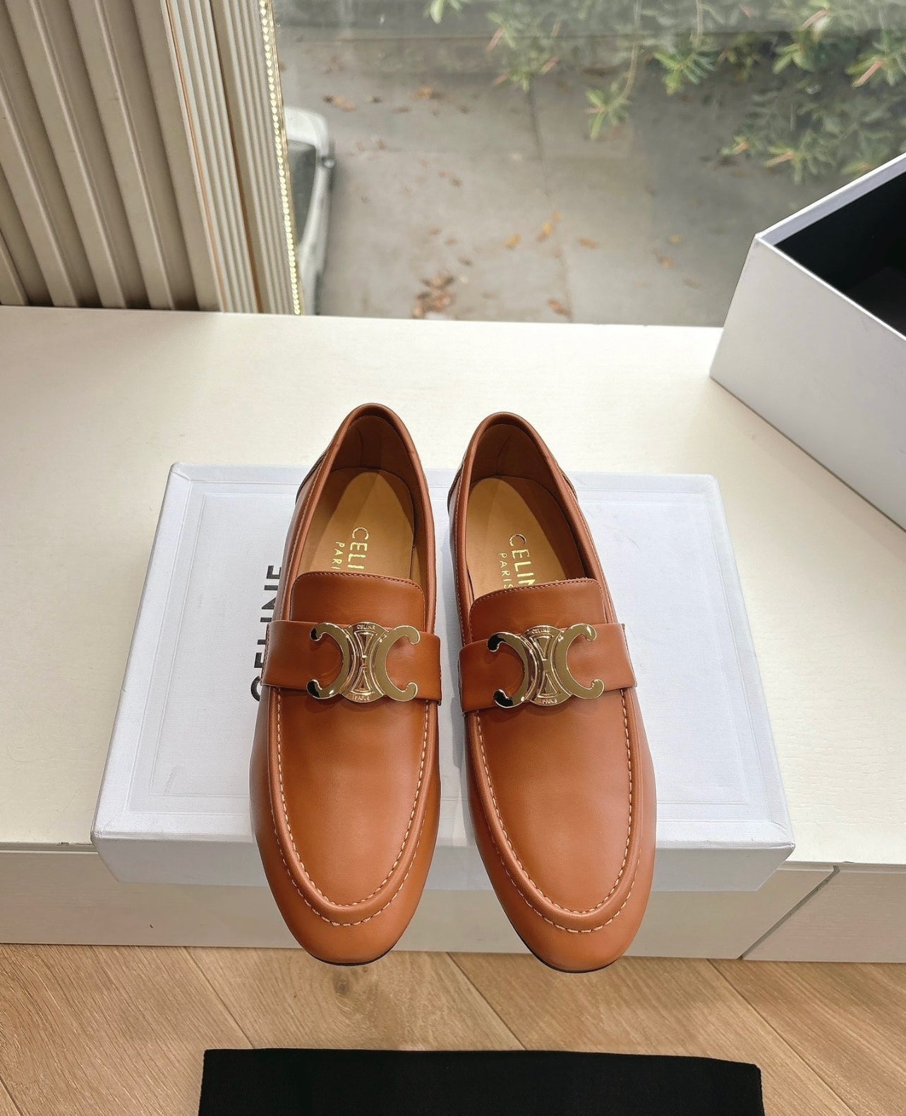 Triomphe Loafers