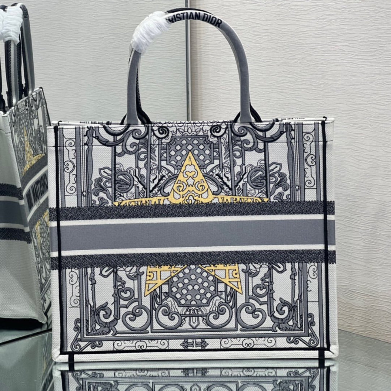 Medium Book Tote
