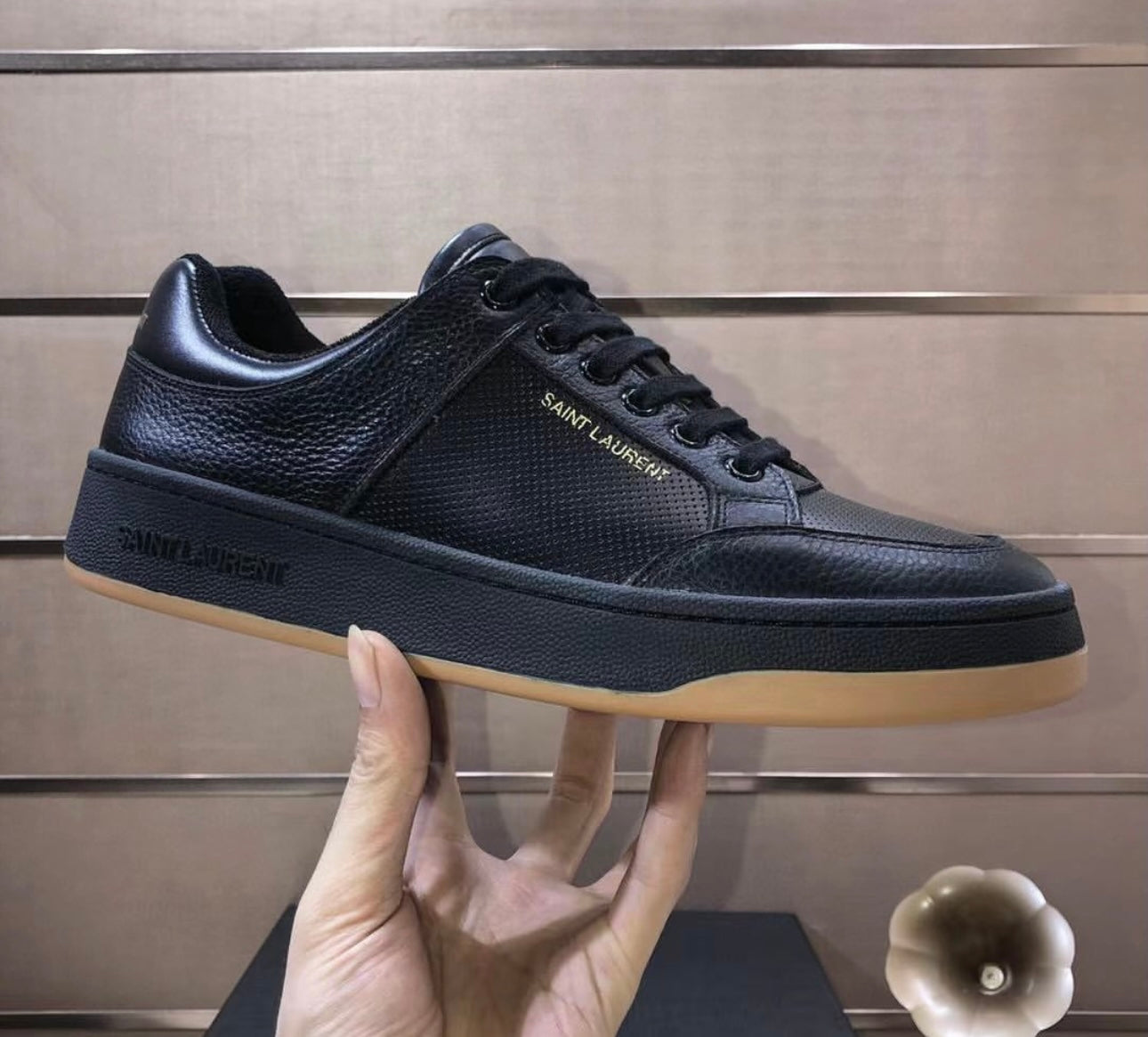 Logo Sneaker
