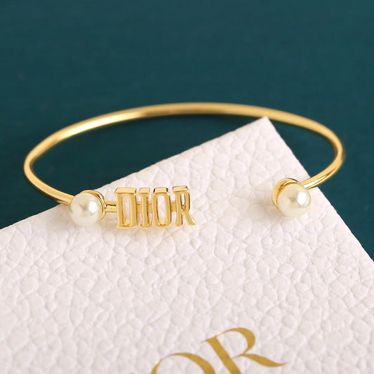 CD Pearl Bangle