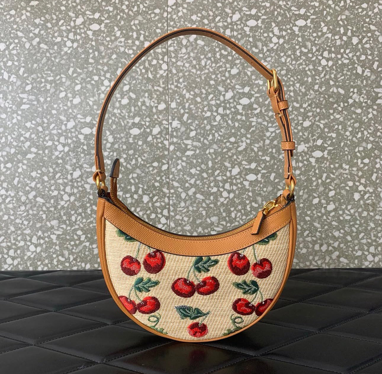 V Logo Sling