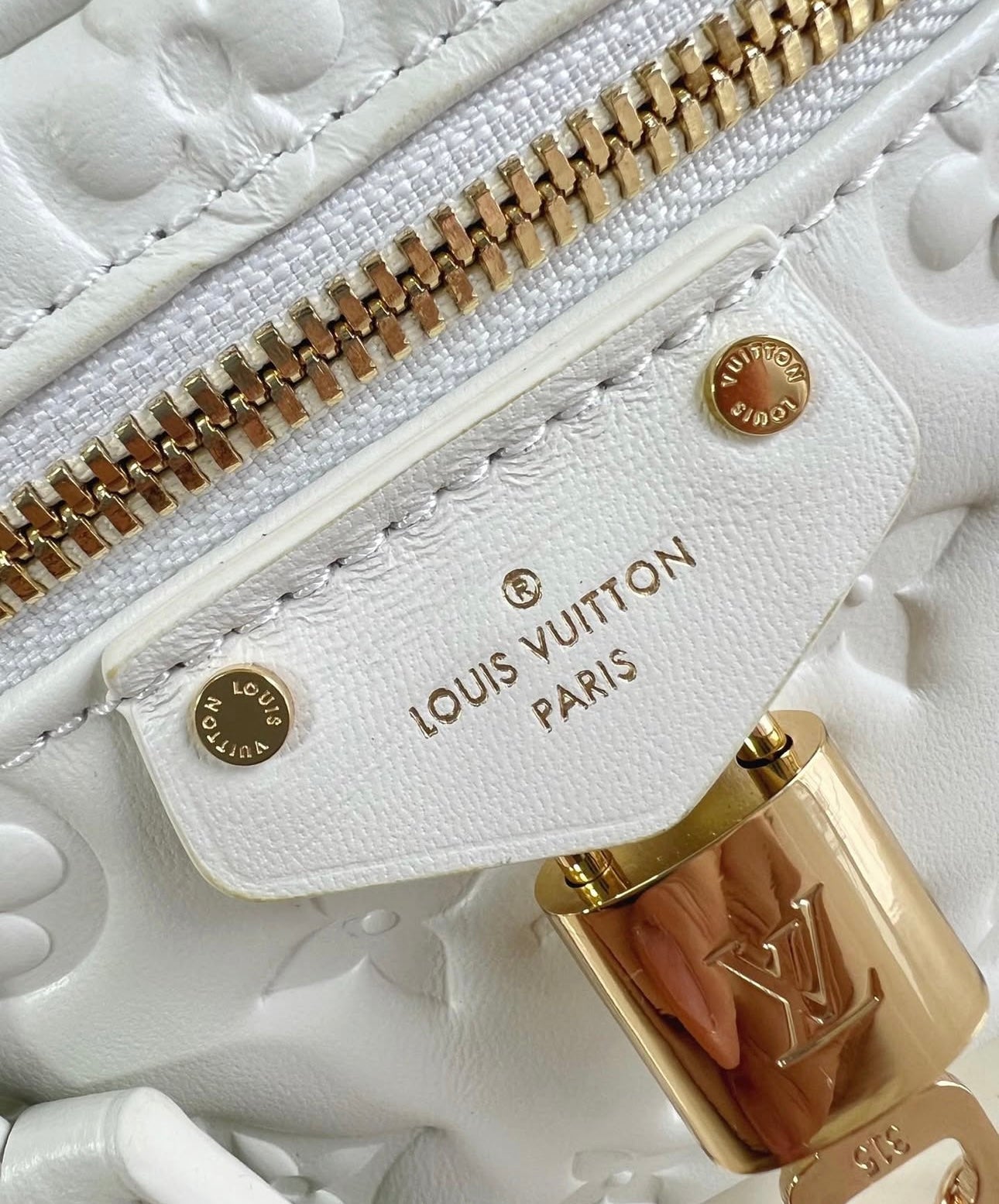Vanity Chain Pouch