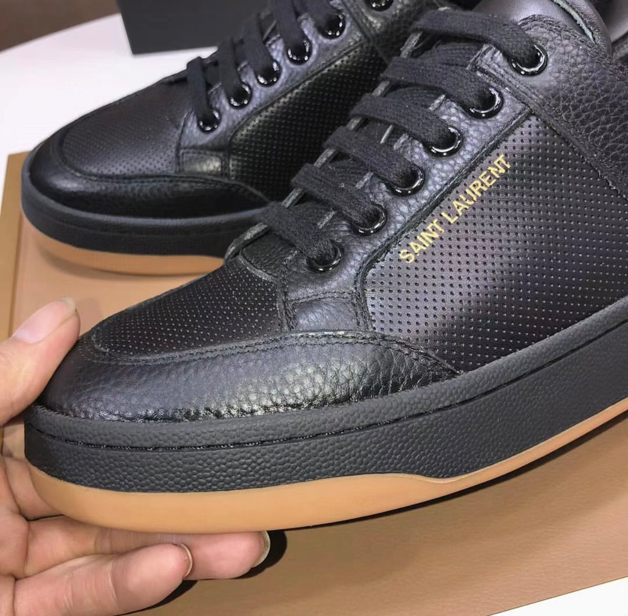 Logo Sneaker