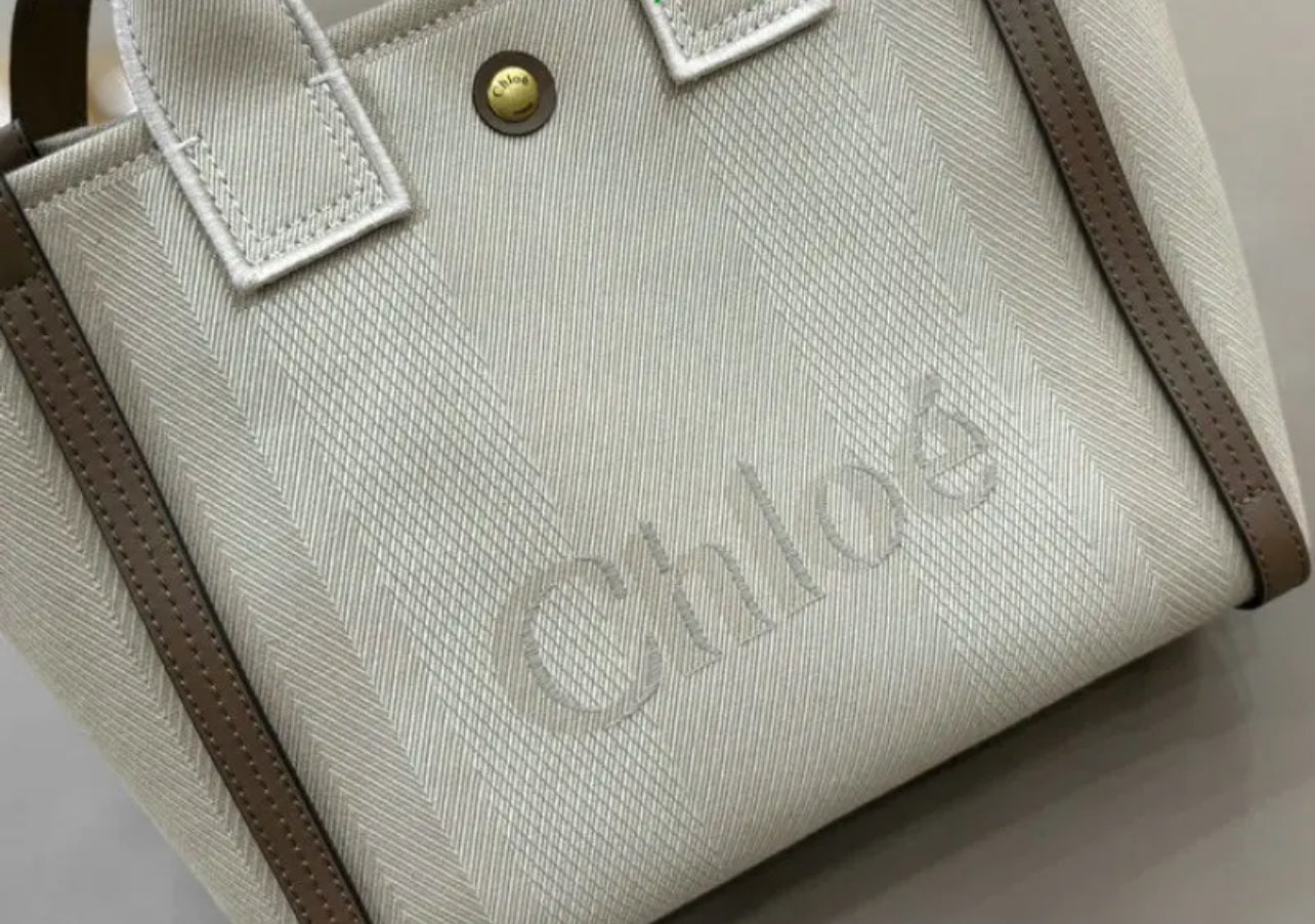 Carry Tote