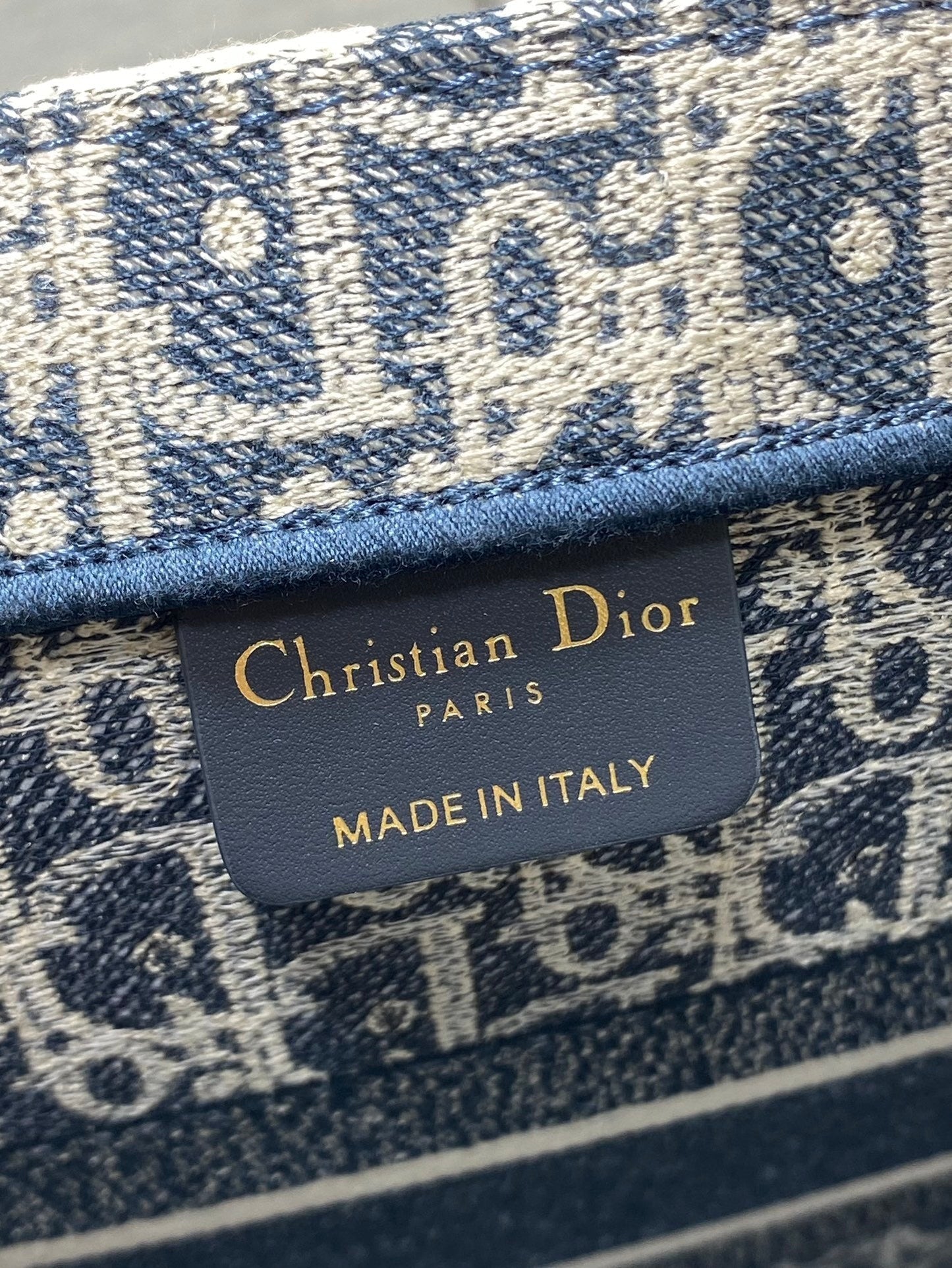 Medium Book Tote